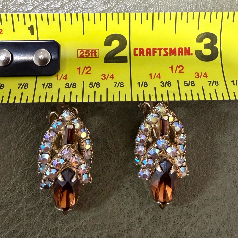 Vintage Gold Tone Brown Glass AB Rhinestone Clip On Earrings - Picture 5 of 5